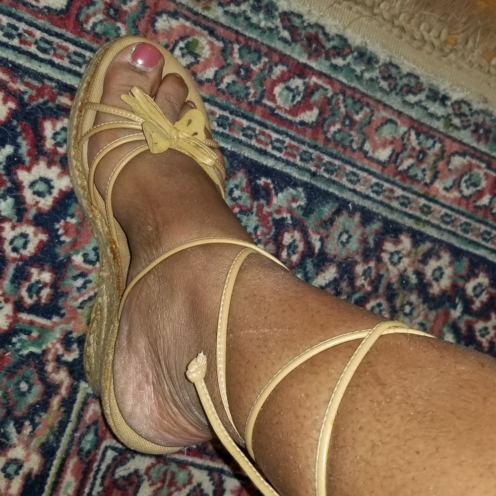 Sandles